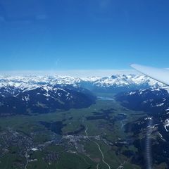 Flugwegposition um 11:19:12: Aufgenommen in der Nähe von Gemeinde Saalfelden am Steinernen Meer, 5760 Saalfelden am Steinernen Meer, Österreich in 2409 Meter